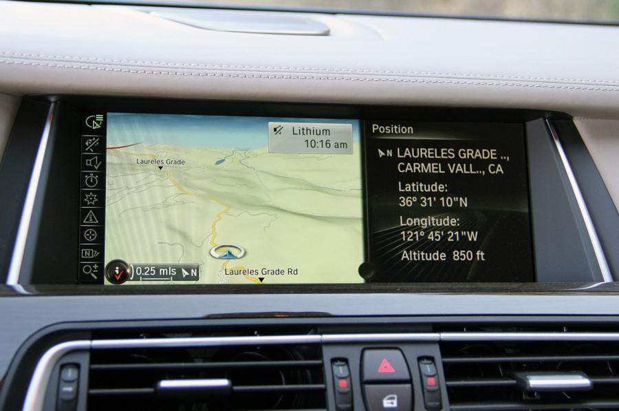 Детали интерьера Alpina B7 Bi-Turbo (F01) 2012 года  (фото 8 из 80)